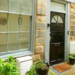 Old Town Stay, Sleeps 4, The Nest * Whitby