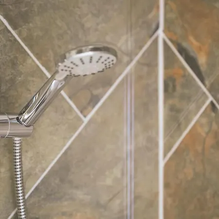 Glasswing The Nest 公寓