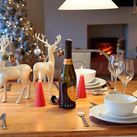 Glasswing The Nest 公寓 *