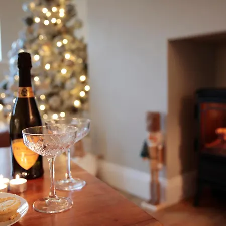 Glasswing The Nest 公寓