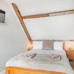 Old Town Stay, Sleeps 4, The Nest * Whitby