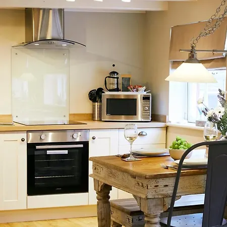 The Nest- 2 Bed Whitby