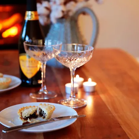 Glasswing The Nest * Whitby