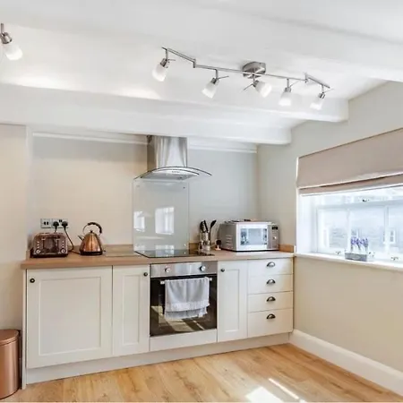 Διαμέρισμα Whitby Old Town Stay, Sleeps 4, The Nest