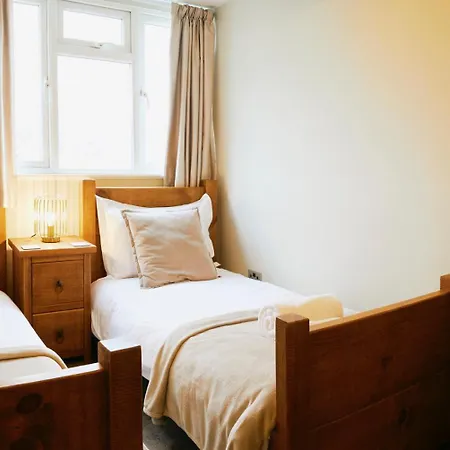 Old Town Stay, Sleeps 4, The Nest