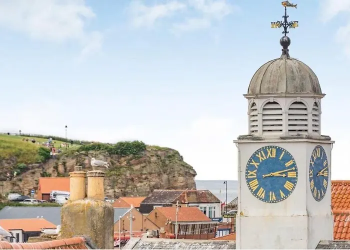 Whitby Old Town Stay, Sleeps 4, The Nest
