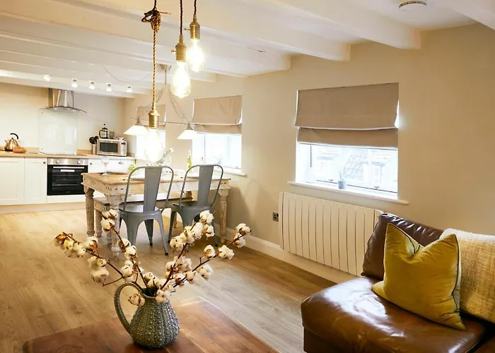 Glasswing The Nest 아파트 *