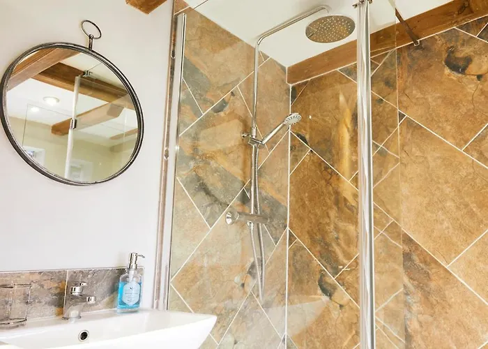 아파트 Glasswing The Nest