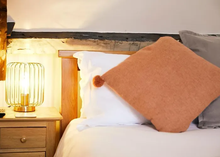 Glasswing The Nest * 휫비