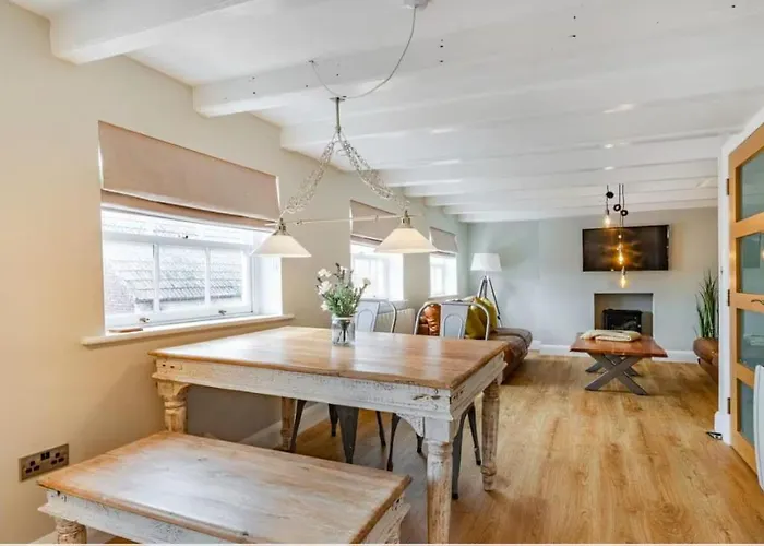 Glasswing The Nest *